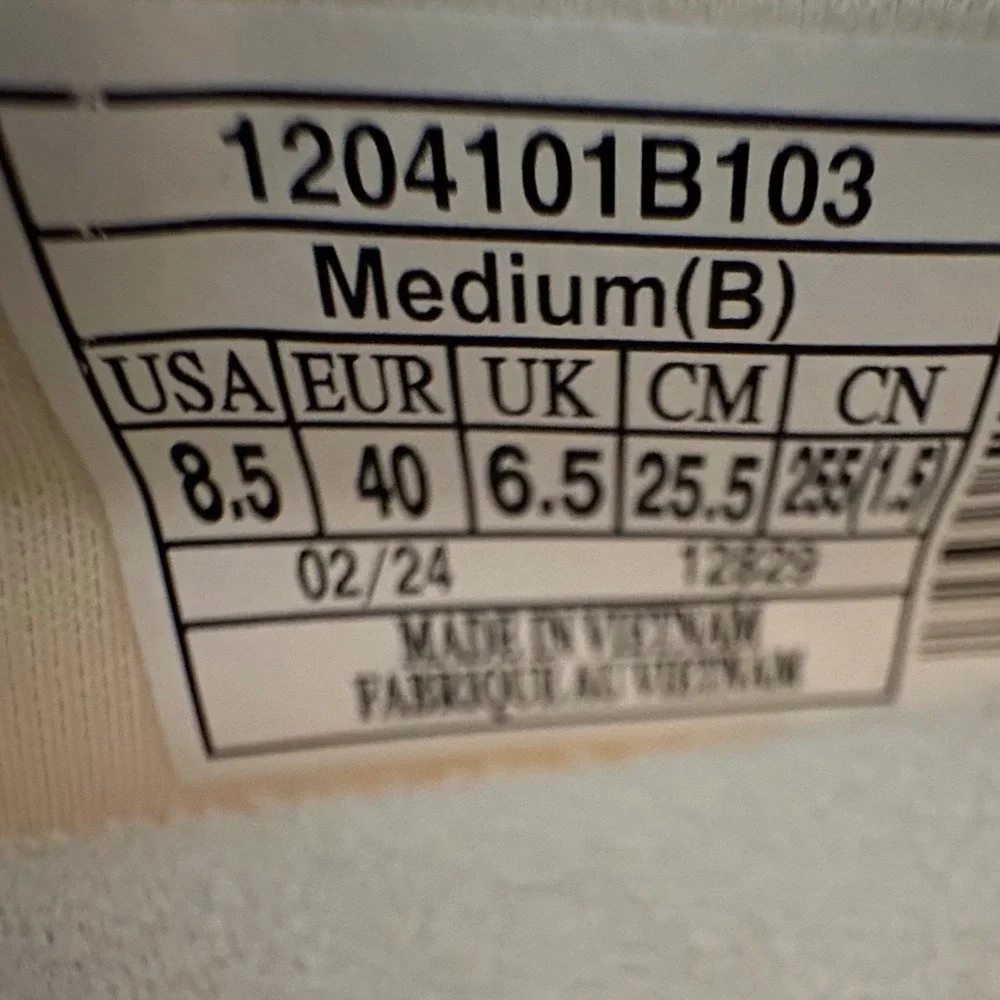 Brooks Glycerin StealthFit 21 Women's Size 8.5 Cream White Running Shoes